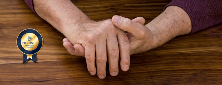 Finalidade da imagem é mostrar as principais junções do corpo humano que mais são atacadas pela artrite: os dedos das mãos.